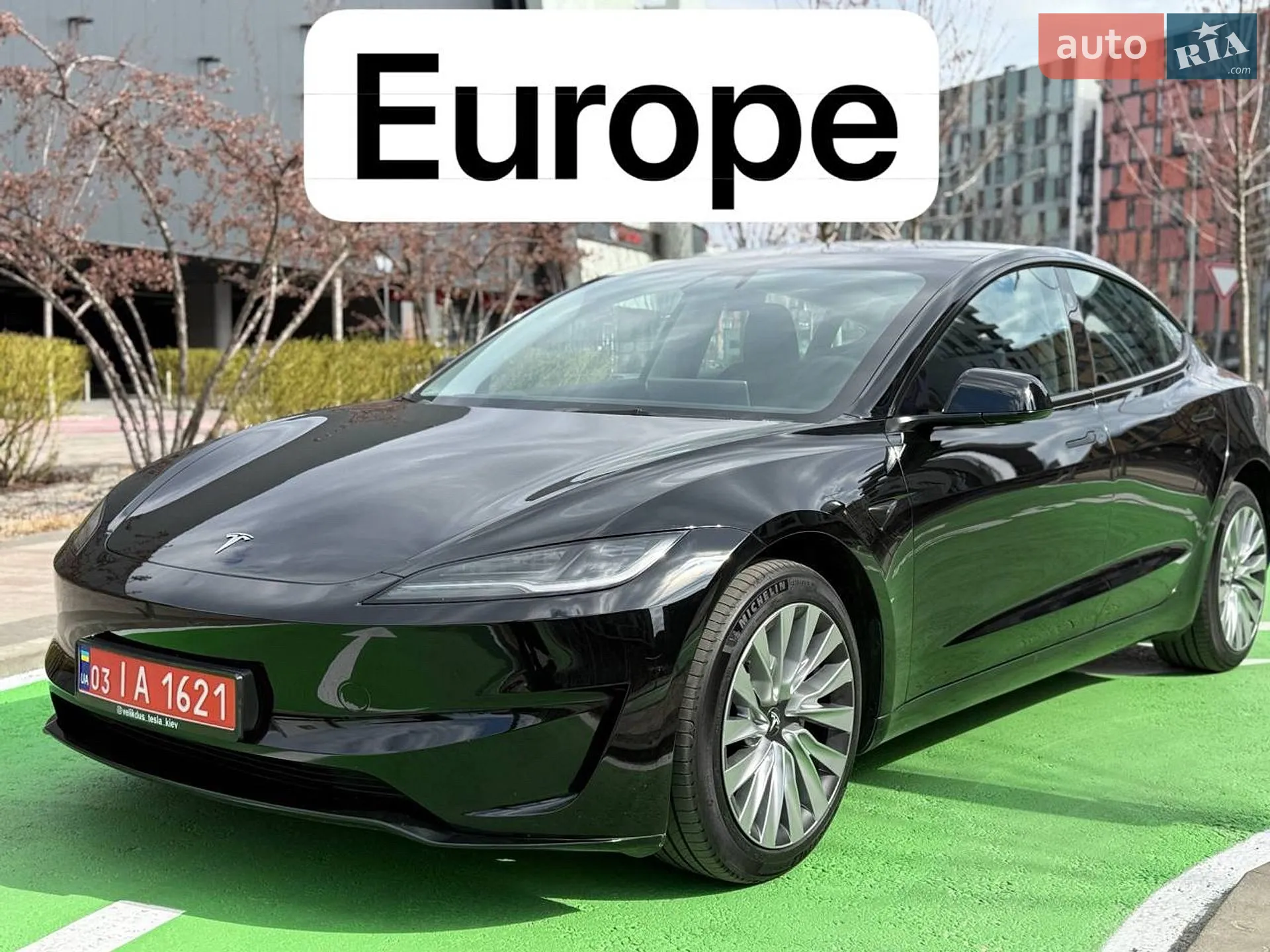 2024 Tesla Model 3 - фото 1