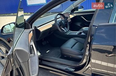 Седан Tesla Model 3 2023 в Львові