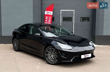 Седан Tesla Model 3 2022 в Києві