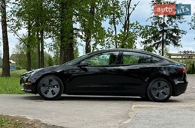 Седан Tesla Model 3 2023 в Киеве