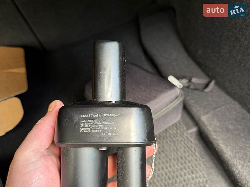 Седан Tesla Model 3 2023 в Киеве