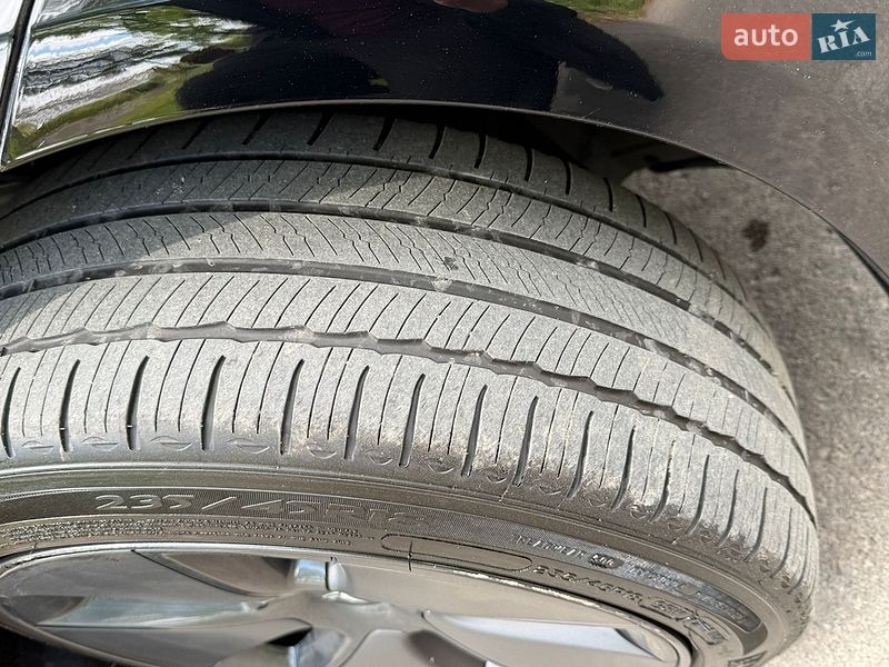 Седан Tesla Model 3 2023 в Киеве