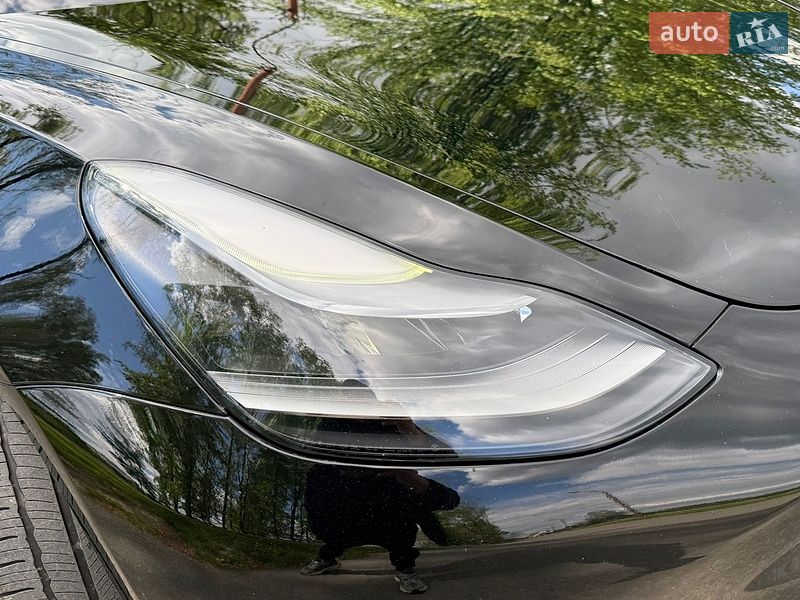Седан Tesla Model 3 2023 в Киеве