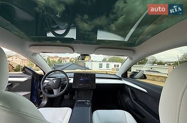 Седан Tesla Model 3 2023 в Львові