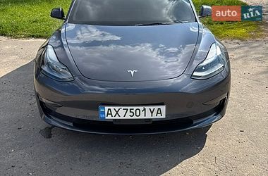 Седан Tesla Model 3 2023 в Харькове