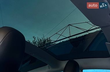 Седан Tesla Model 3 2019 в Одесі