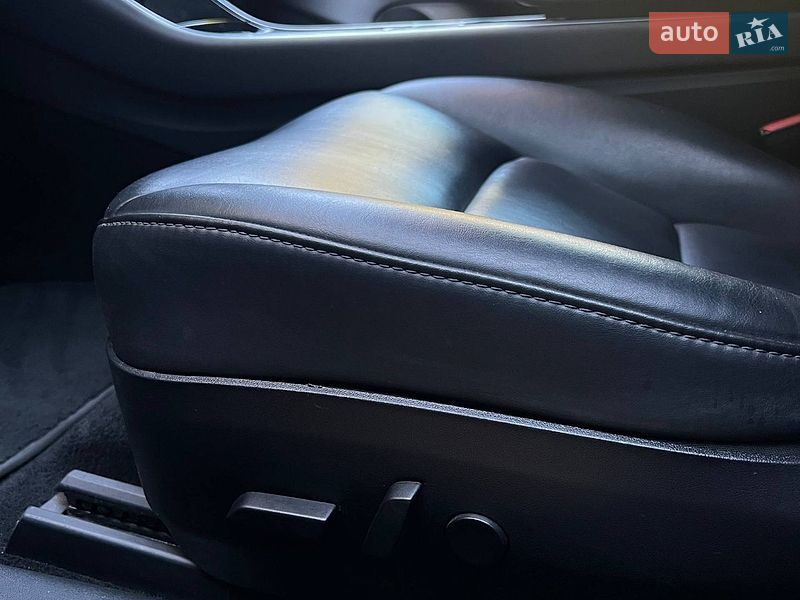 Седан Tesla Model 3 2019 в Одесі