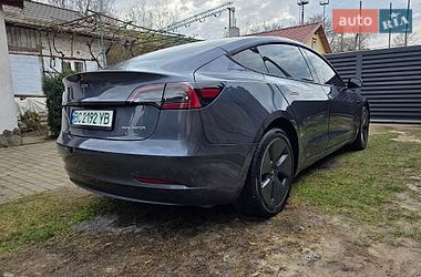 Седан Tesla Model 3 2023 в Львові