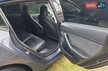 Седан Tesla Model 3 2023 в Львові