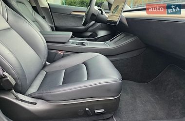 Седан Tesla Model 3 2023 в Львові