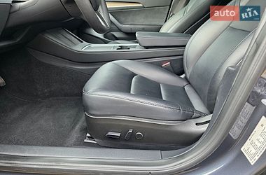 Седан Tesla Model 3 2023 в Львові