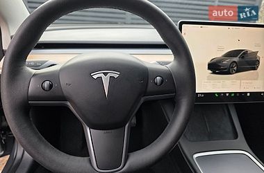 Седан Tesla Model 3 2023 в Львові