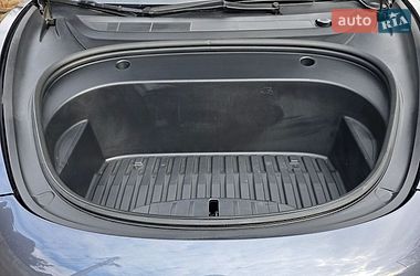 Седан Tesla Model 3 2023 в Львові