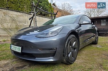 Седан Tesla Model 3 2023 в Львові