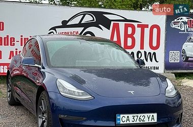 Седан Tesla Model 3 2018 в Черкассах