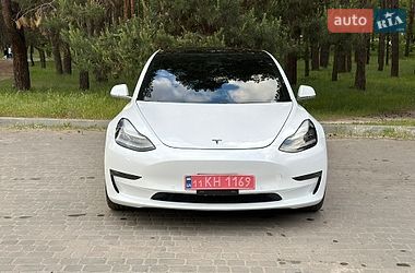 Седан Tesla Model 3 2018 в Кременчуці