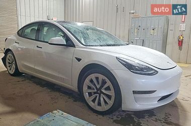 Седан Tesla Model 3 2021 в Львові