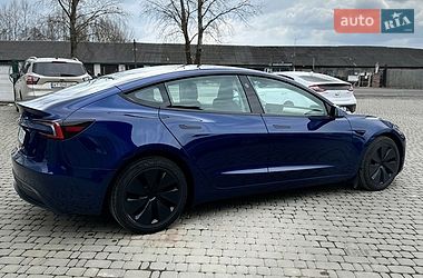 Седан Tesla Model 3 2024 в Коломые