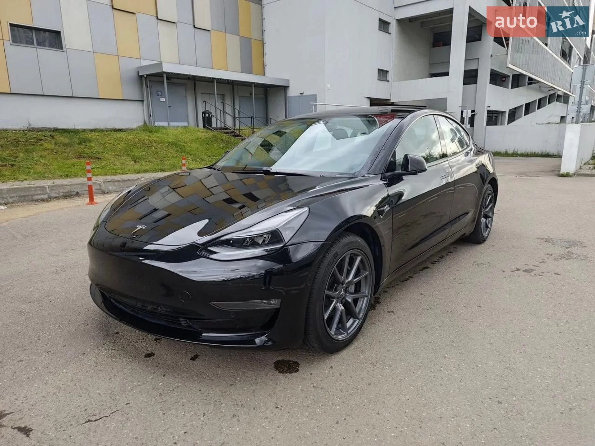 2021 Tesla Model 3 - фото 1