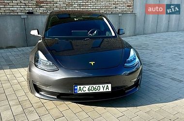 Седан Tesla Model 3 2018 в Луцке