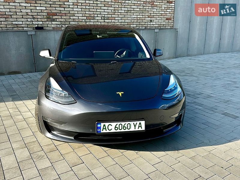 Tesla Model 3 2018