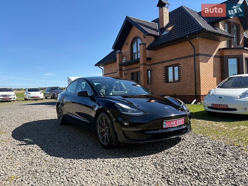 Tesla Model 3 2022