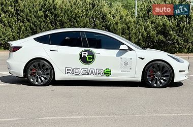 Седан Tesla Model 3 2022 в Киеве