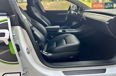 Седан Tesla Model 3 2022 в Киеве