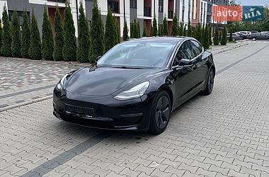 Седан Tesla Model 3 2019 в Луцке