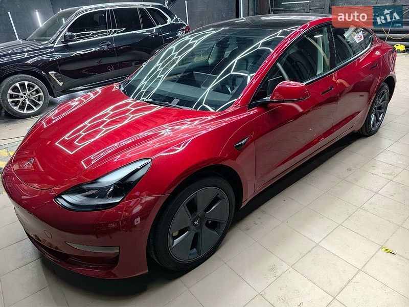 Седан Tesla Model 3 2022 в Вишгороді