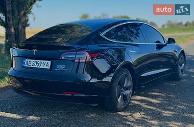 Седан Tesla Model 3 2019 в Киеве