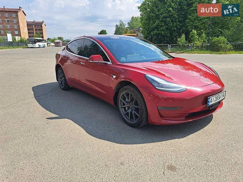 Седан Tesla Model 3 2018 в Киеве