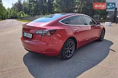 Седан Tesla Model 3 2018 в Киеве