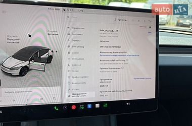 Седан Tesla Model 3 2025 в Рівному