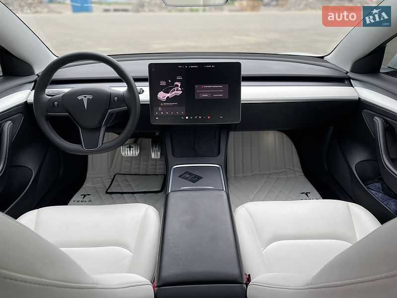 Седан Tesla Model 3 2021 в Харькове