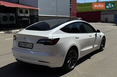 Седан Tesla Model 3 2021 в Києві