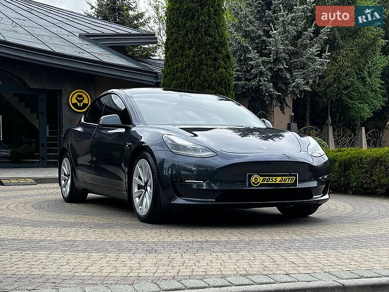 Tesla Model 3 2023