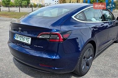 Седан Tesla Model 3 2018 в Киеве