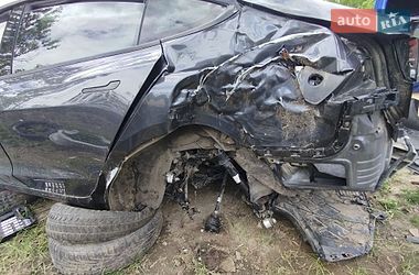 Седан Tesla Model 3 2022 в Чернівцях