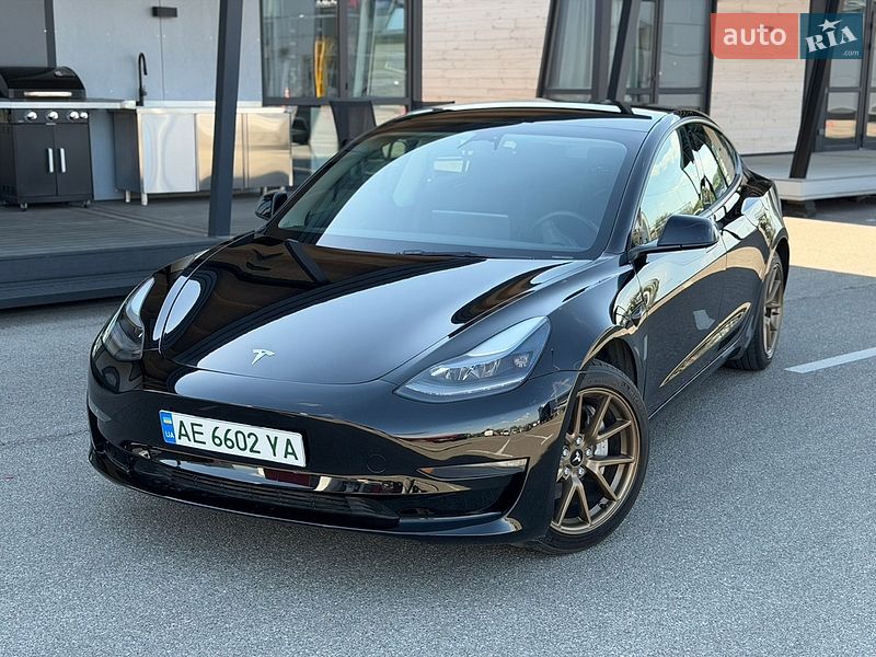 Tesla Model 3 2022