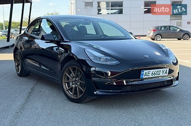 Седан Tesla Model 3 2022 в Киеве