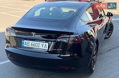 Седан Tesla Model 3 2022 в Киеве