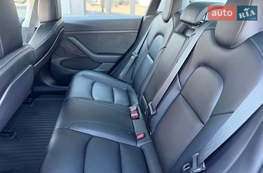 Седан Tesla Model 3 2022 в Киеве