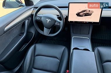 Седан Tesla Model 3 2022 в Киеве