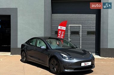 Седан Tesla Model 3 2023 в Киеве
