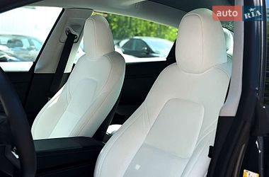 Седан Tesla Model 3 2023 в Киеве