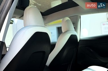 Седан Tesla Model 3 2023 в Киеве