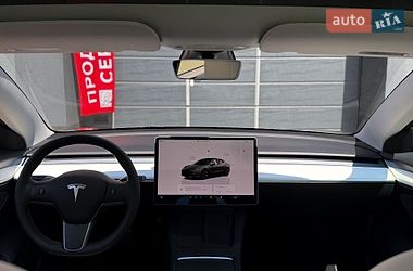 Седан Tesla Model 3 2023 в Киеве