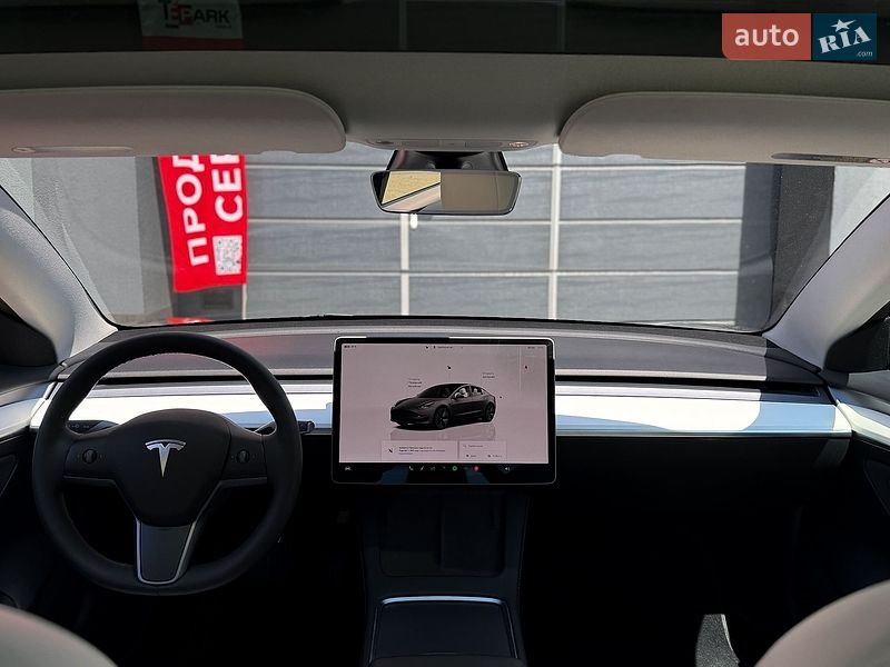 Седан Tesla Model 3 2023 в Киеве
