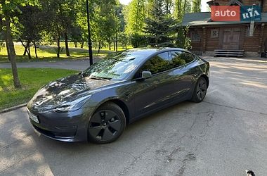 Седан Tesla Model 3 2022 в Киеве